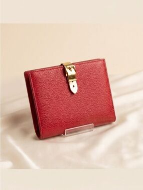 Vintage Authentic Gucci Red Leather Bifold Wallet Gold Buckle Clasp 1665⁠